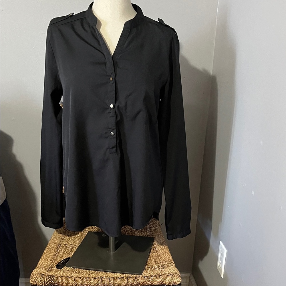 Women's Black Long-Sleeve V-Neck Henley Blouse